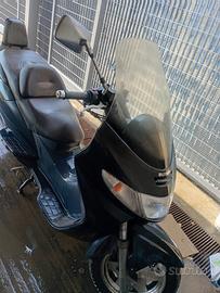 scooter Suzuki Burgman 400