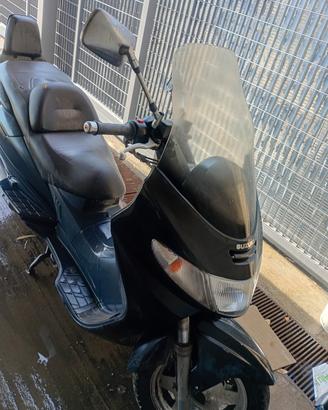 scooter Suzuki Burgman 400
