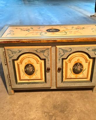 Mobile in legno in stile tirolese anni 60 vintage