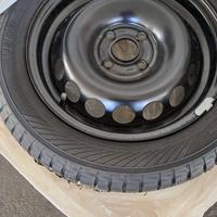 Pneumatici Bridgestone invernali toyota 165/60 r15
