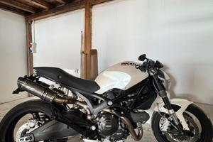 Ducati Monster 696