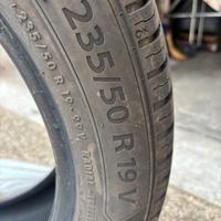 gomme estive Bravuris 230/50 R19 V