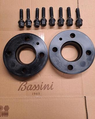 Coppia distanziali con bulloni da 20mm DACIA Sande