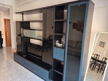 Mobile soggiorno con tavolo 