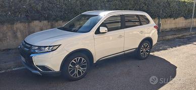 Mitsubishi Outlander 2.2 DI-D 150 CV 4WD Automatic