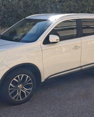 Mitsubishi Outlander 2.2 DI-D 150 CV 4WD Automatic