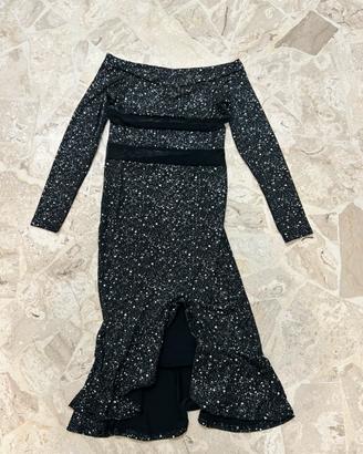vestito da sera nero a macchie bianche glitterate.