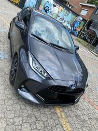 Toyota Yaris Hybrid Lounge Pari al nuovo