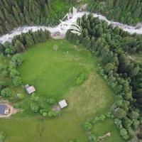 Baita con progetto approvato e ampio terreno in ve