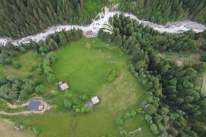 Baita con progetto approvato e ampio terreno in ve