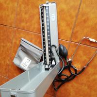 Misuratore pressione arteriosa "sfigmomanometro"