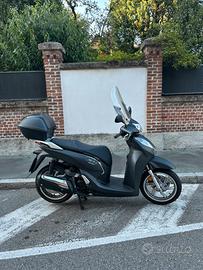 Honda SH 300 ABS (2016) - Solo 12.700 km