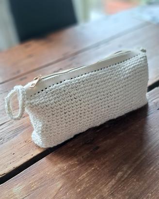 Beauty case / borsetta a uncinetto fatta a mano 