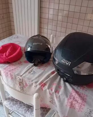 casco GPX e bauletto GIVI