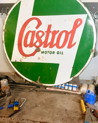 Insegna smaltata Castrol Motor Oil 60cm diam