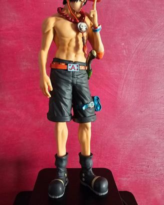 Action figure Portgas D. Ace  One Piece.