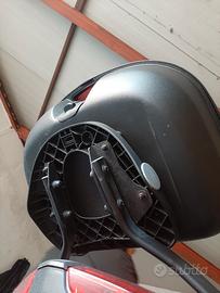 baule con staffe xmax 300