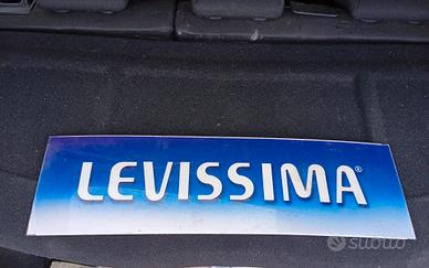 Tabellone pubblicitario Levissima 