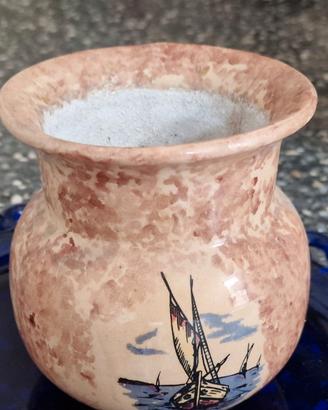 Vaso in ceramica dipinto a mano