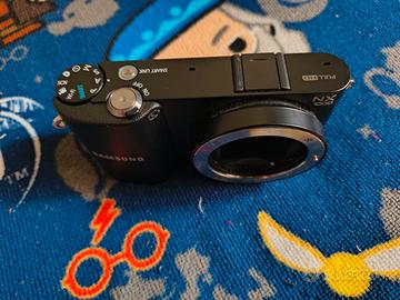 Samsung NX1000 mirrorless APS-C 20.3 megapixel 