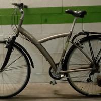 bicicletta decathlon 28 