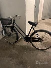 Bici da donna nera