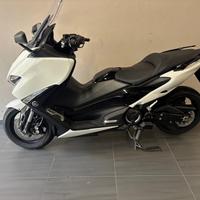 Yamaha T Max 560