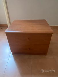 Comodino in legno ciliegio