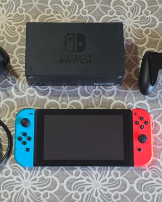 Nintendo Switch Completa (Condizioni TOP)