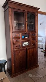Credenza con cassetti e vetrina in arte povera