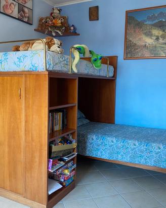 cameretta con letto a castello