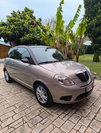 lancia ypsilon 1.3 mtj 75 cv