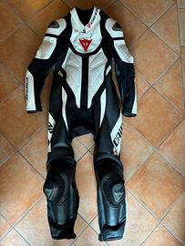 Tuta Dainese Moto in Pelle con Protezioni Complete