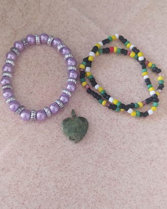 Ciondolo e bracciali
