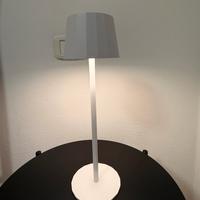 Lampada da tavolo luce led