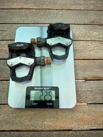 Exustar con attacco look