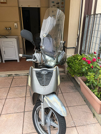 Scuter kymco 200cc usato