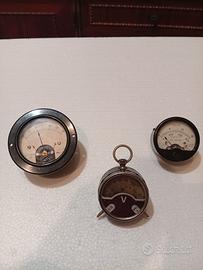 strumenti di misura voltamper vintage.