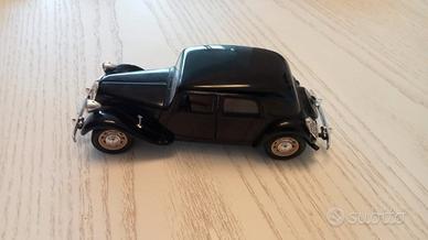 n. 2 macchinine d'epoca Bugatti 