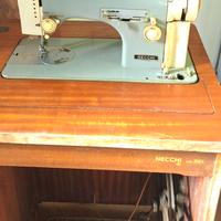 Macchina da cucire NECCHI