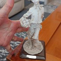 statuetta in porcellana di Capodimonte