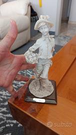 statuetta in porcellana di Capodimonte