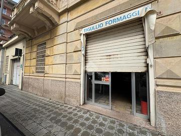 NEGOZIO A LAVAGNA