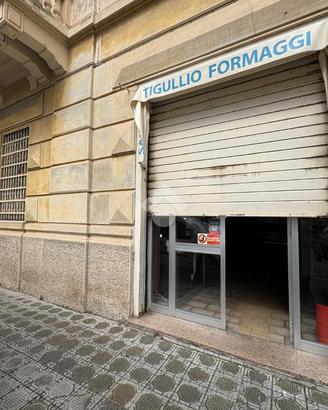 NEGOZIO A LAVAGNA