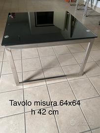 Tavolino ufficio o sala attesa