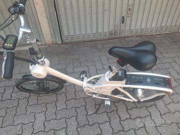 bicicletta elettrica pieghevole 