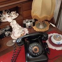 telefono in bachelite nero