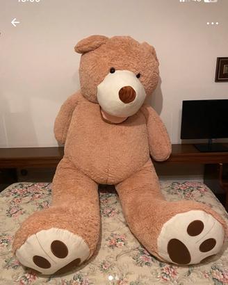 Orso peluche gigante