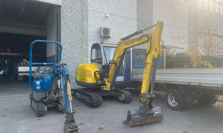 Mini Escavatori Da 12 e 35 Q.li