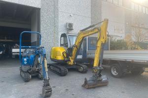 Mini Escavatori Da 12 e 35 Q.li